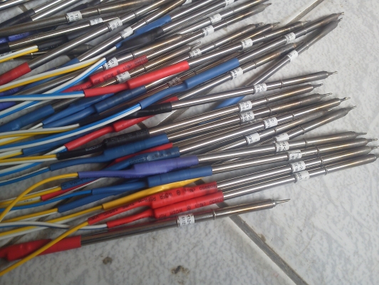 (มี VDO ให้ดู) ลดราคาหัวแรง HAKO lสุดยอดหัวแร็วระดับโลกดันต่ำใช้ไฟ AC หรือ DC 12-24 v (ไฟไม่ดู) ด้านจับม่ร้อน ร้อนเฉพาะส่วนหัว.