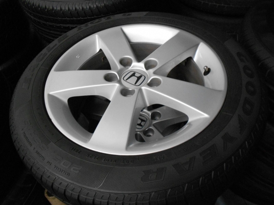 ขายล้อแม็ก Honda Civic ขอบ 16(5/114.3)พร้อมยางกู๊ดเยียร์ปี 11/ใส่ฟรี