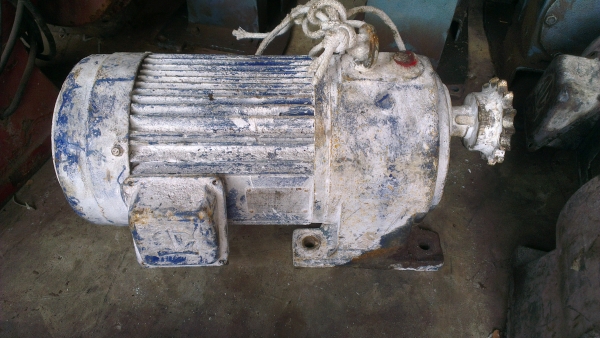 Sell> ขายมอเตอร์เกียร์ 2 HP 3 เฟส 380V. อัดตราทด 1:29 ความเร็ว 52 rpm. จัดส่งทั่วประเทศครับ Sell> ขายมอเตอร์เกียร์ 2 HP 3 เฟส 380V. อัดตราทด 1:29 ความเร็ว 52 rpm. จัดส่งทั่วประเทศครับ