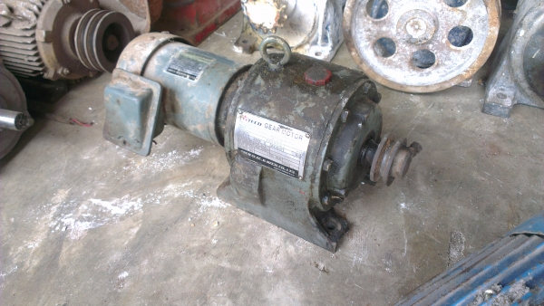 Sell> ขายมอเตอร์เกียร์ Teco 0.5 HP 3 เฟส 380V. อัดตราทด 1:10 ความเร็ว 150 rpm. จัดส่งทั่วประเทศครับ