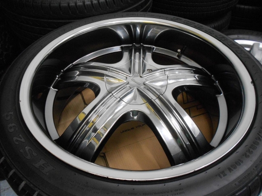 ขายล้อแม็ก (ล้อโครม) ขอบ 22(6/139)พร้อมยาง Fullrun 265/40/22 ปลายปี 11/เทิร์นได้-ใส่ฟรีค่ะ