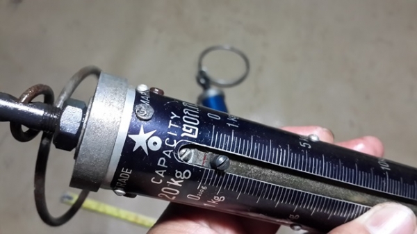 ตาชั่งแบบแขวน พิกัด 20 กก.