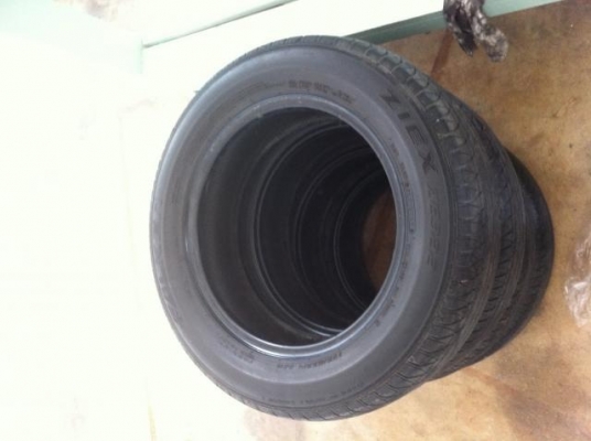 ขายยาง \% ขนาด175/65r14 สภาพดีวิ่งไม่มาก 4เส้น 1000บาท
