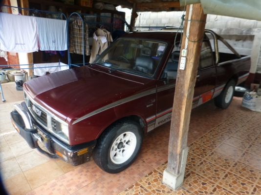 ISUZUแคป KB2500 ฝาทอง ISUZUแคป KB2500 ฝาทอง