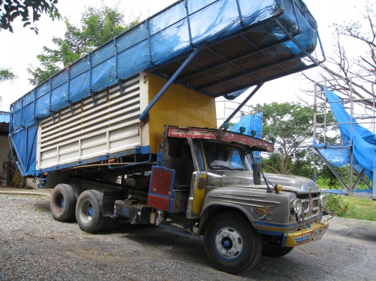 ขายสิบล้อหน้ายาวดั๊มแกลบ เครื่อง6BD  160 แรง สภาพพร้อมใช้