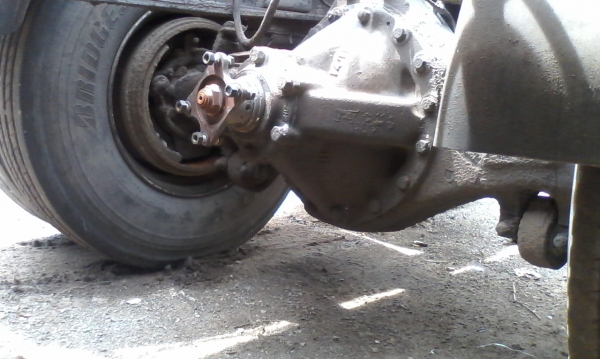 แหนบหน้า กับเพลาตามเส้นหลัง