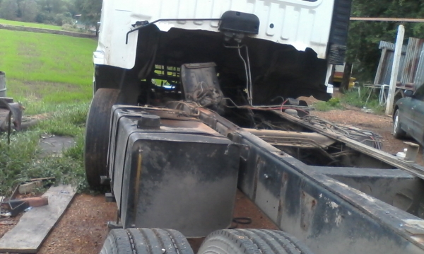 แหนบหน้า กับเพลาตามเส้นหลัง