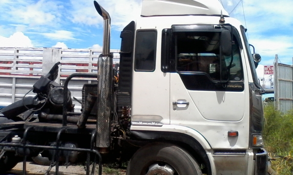 แหนบหน้า กับเพลาตามเส้นหลัง