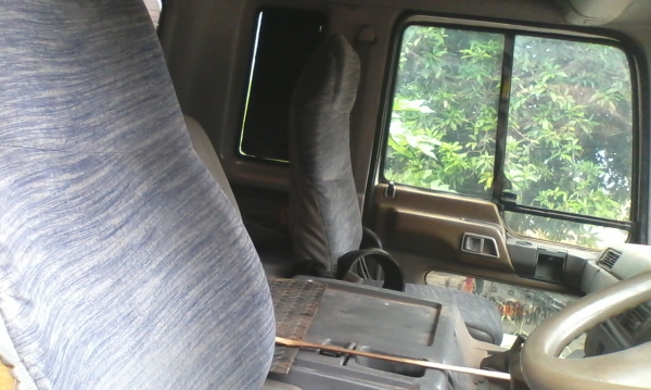 แหนบหน้า กับเพลาตามเส้นหลัง