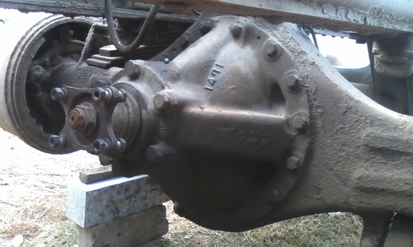 แหนบหน้า กับเพลาตามเส้นหลัง