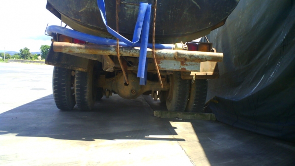 สิบล้อ รถน้ำ ISUZU รุ่นคลาสสิค สิบล้อรถน้ำแบบสองเพลา มีสโลว์กลาง ใช้งานดี มีทะเบียนครบ