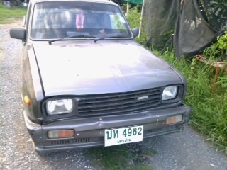 มาสด้าแฟมิเลีย 92 เครื่องดีเงียบ คัชชีสวยจัดด สวยสวยเดิมเดิม เล่มพร้อมเอกสารครบไม่ขาดต่อ