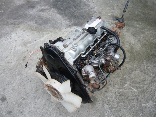 ขายเครื่องยนต์ดีเซลโตโยต้า2L 2.45สวยๆมีเลข