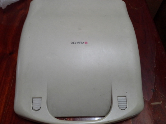 เครื่องพิมพ์ดีด olympia traveller c