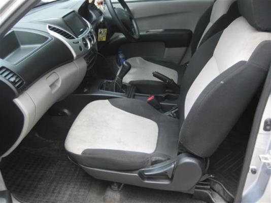 triton แค็ป 2.4 LPG