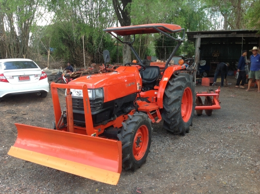 ชุดสุดคุ้ม L4508รวมใบดันหน้าปรับสภาพพร้อมใช้  จัดไปกับโปรแถมโรตารี่ 1.8 ตราช้างเปลี่ยนใบให้ใหม่หมดและจัดผาน5 ตราช้างเปลี่ยนใบใหม่่หมดให้กันอีกตัว