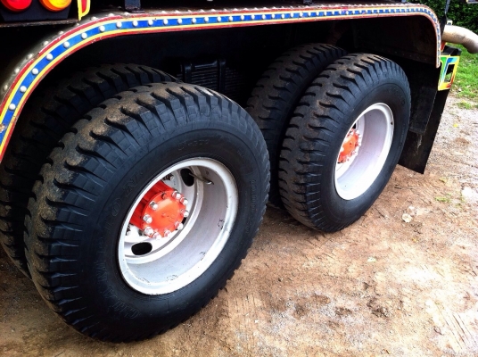 นางฟ้าแท้ เครื่อง 240 R ปี 39 กระบะดัพม์มิเนียม ยางเต็ม ทะเบียนพร้อม