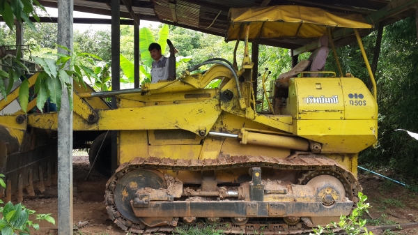 ขายด่วนรถแทร็กเตอร์ KOMATSU D50S-16 สภาพดีมากพร้อมใช้งานโทร0843923995
