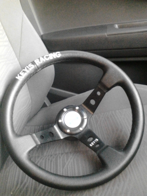 พวงมาลัยถูกๆครับติดต่อดูรูปทางไลน์ครับลงรูปไม่ใด้