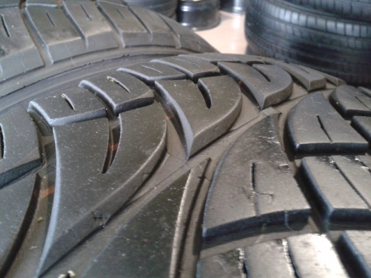 ยาง Nitto 420s 265/50/20 ปี 11 ขายคู่เดียว สภาพสวย ดอกหนา ยาง Nitto 420s 265/50/20 ปี 11 ขายคู่เดียว สภาพสวย ดอกหนา
