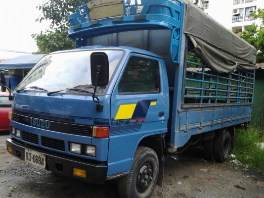 ขาย ISUZU 6 ล้อ 110แรง ยาว 4.5 เมตร