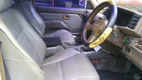 อ๊ซุซุ แวน เครื่องJ แก็สหัวฉีด เกียรออโต้