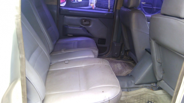 อ๊ซุซุ แวน เครื่องJ แก็สหัวฉีด เกียรออโต้