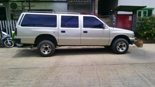 อ๊ซุซุ แวน เครื่องJ แก็สหัวฉีด เกียรออโต้