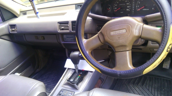 อ๊ซุซุ แวน เครื่องJ แก็สหัวฉีด เกียรออโต้