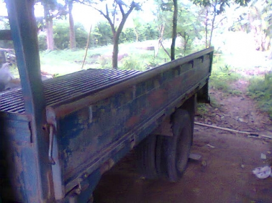 ขาย6ล้อ TOYOTA ไดน่า 85แรง เดิมๆ รถประมูล ต.ช.ด.มาจดทะเบียนปี47 ขาย130,000บาท 0892095791(บอย)