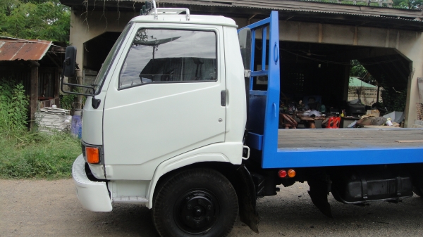 HINO ฃุปเปอร์เสี่ย 117แรง ยาว5.50ม. พื้นเรียบ เครื่องดี คัสฃีสวยจัด