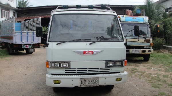 HINO ฃุปเปอร์เสี่ย 117แรง ยาว5.50ม. พื้นเรียบ เครื่องดี คัสฃีสวยจัด