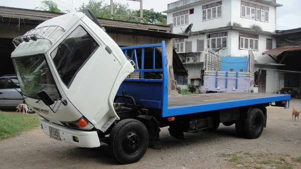 HINO ฃุปเปอร์เสี่ย 117แรง ยาว5.50ม. พื้นเรียบ เครื่องดี คัสฃีสวยจัด