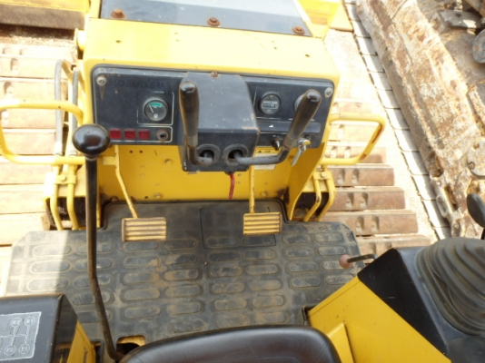 ขายด่วน D20P-7E  ซีเรียล 81XXX  3xxx ชม. กำลังเดินทางมาจากญี่ปุ่น สภาพสวย พร้อมใช้