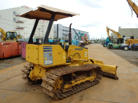 ขายด่วน D20P-7E  ซีเรียล 81XXX  3xxx ชม. กำลังเดินทางมาจากญี่ปุ่น สภาพสวย พร้อมใช้