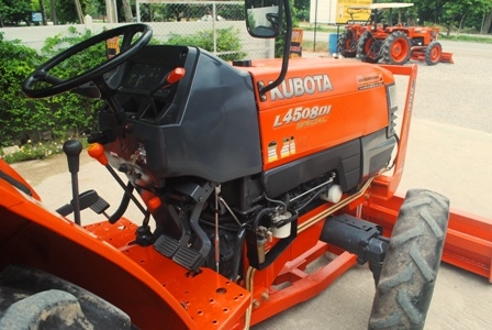ขายรถไถ Kubota L 4508 DI special(4WD) พร้อมดันหน้าและผานพรวนช้าง ขายรถไถ Kubota L 4508 DI special(4WD) พร้อมดันหน้าและผานพรวนช้าง