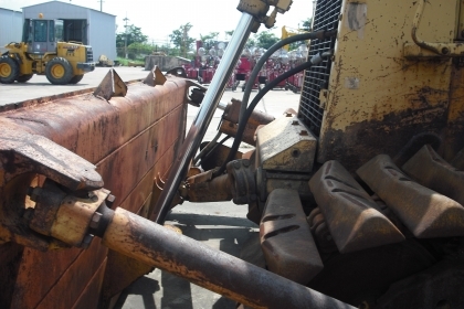 ขายด่วน CATERPILLAR BULLDOZER D6R
