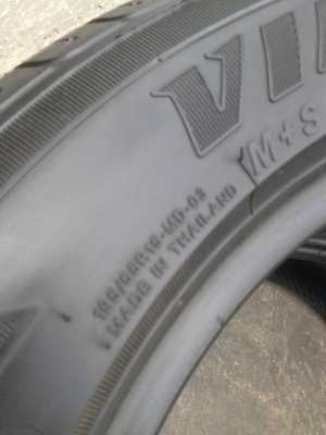 195/55R15 DEESTONE VINCENTE มี 2 เส้นครับ ปี2013 TEL.081-427-3941 195/55R15 DEESTONE VINCENTE มี 2 เส้นครับ ปี2013 TEL.081-427-3941