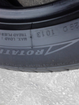 195/55R15 DEESTONE VINCENTE มี 2 เส้นครับ ปี2013 TEL.081-427-3941 195/55R15 DEESTONE VINCENTE มี 2 เส้นครับ ปี2013 TEL.081-427-3941