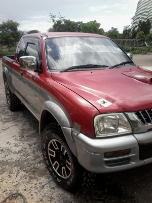 ขายมิตซูสตาร์ด้าปี2000โฉมเมกก้าแคป 4w 2.8(โฟวิล)abs,abทูโทนตัวท๊อบแต่งหล่อพร้อมลุย