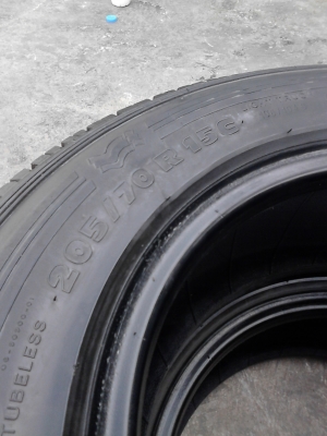 205/70R15 MICHELIN vanpix มี 2 เส้น TEL.081-427-3941 205/70R15 MICHELIN vanpix มี 2 เส้น TEL.081-427-3941