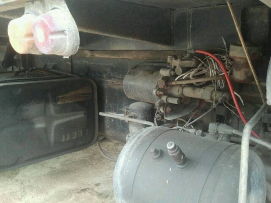 สิบล้อ เพลาเดียวดั้ม