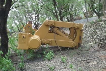 ขายด่วน รถแทรกเตอร์ตีนตะขาบ CATERPILLAR รุ่น D7F