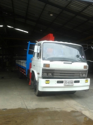 ขายด่วน Nissan UD เฮี๊ยบ 4.5 ตัน 4 ท่อน 520,000 บาท