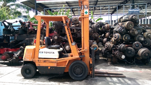 folklift จากญี่ปุ่น toyota รุ่น4  4FG20  สภาพสวยมากเดิมๆ ไม่บิ้ว ไม่ซ่อม