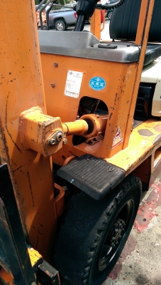 folklift จากญี่ปุ่น toyota รุ่น4  4FG20  สภาพสวยมากเดิมๆ ไม่บิ้ว ไม่ซ่อม