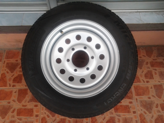 ขายกระทะผ่าขอบ15" มี1คู่ พร้อมยาง