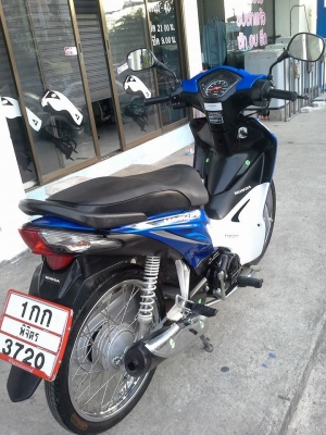 รถสวยประหยัดน้ำมัน Honda Wave 110 i ปี 2556 สีน้ำเงินขาว ขับนิ่มมีคุณภาพ รถสวยประหยัดน้ำมัน Honda Wave 110 i ปี 2556 สีน้ำเงินขาว ขับนิ่มมีคุณภาพ