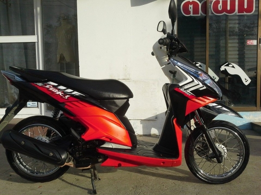 Honda Click i ปี 2554 สีดำแดง รถสวยๆประหยัดน้ำมัน ลาย Street เป็นลายสุดท้าย