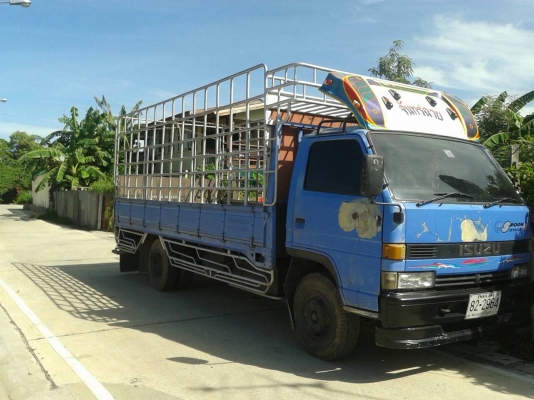 ขาย รถบรรทุก 6 ล้อ 120แรง ยาว 5 เมตร